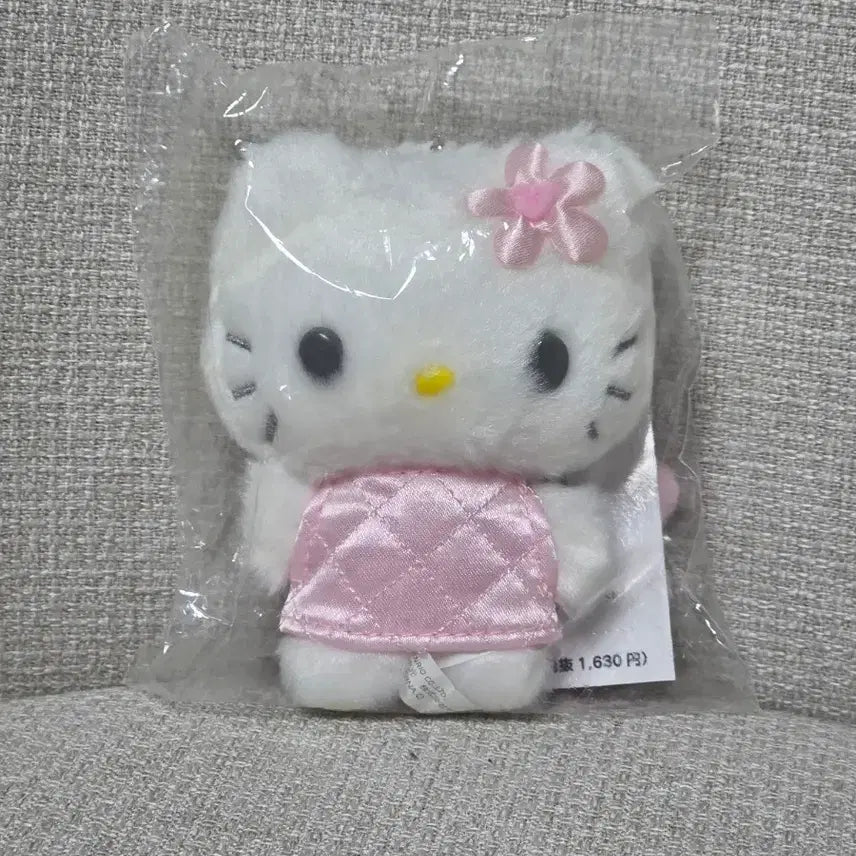 [BUNJANG] Sanrio Quilt Kitty Pink Mascot Doll Keychain / 산리오 퀼트 키티 핑크 마스코트 인형 키링 퀄트 퀼팅