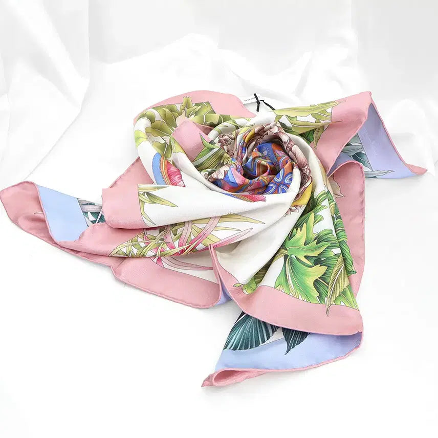 [BUNJANG] Ferragamo Studio Print 90 Silk Scarf / 페라가모 100%실크 스튜디오 프린트 90스카프