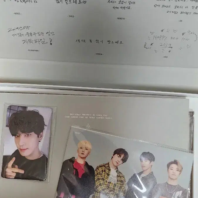 [BUNJANG] SEVENTEEN 2019 Season's Greetings Poster Calendar Postcard / 세븐틴 2019 시그 시즌그리팅