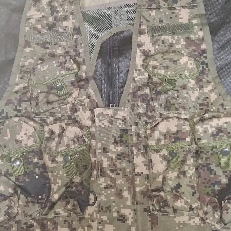 [BUNJANG] Vintage Military Vest XXL / 밀리터리 구형 조끼