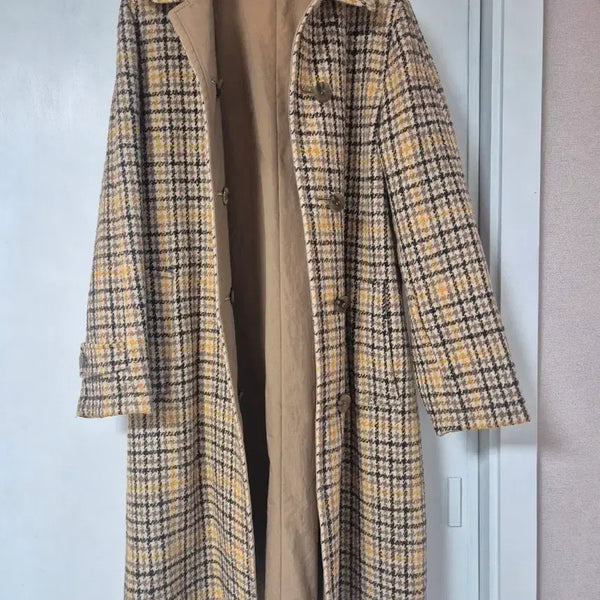 [BUNJANG] Two-Way Style Checkered/Beige Long Women's Coat / (무료배송)2가지 스타일 연출 가능한 체크/베이지컬러 롱 여성코트