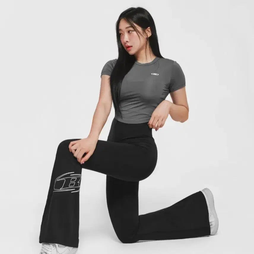 [BUNJANG] Borntowin W Stroke B Bootcut Leggings / [리뉴얼] 본투윈 W 스트로크 B 부츠컷 레깅스 BLACK/2