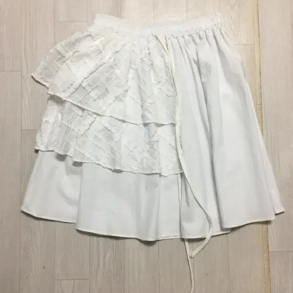 [BUNJANG] OHEHIO Kangkang Skirt White / 오헤시오 캉캉 스커트 화이트