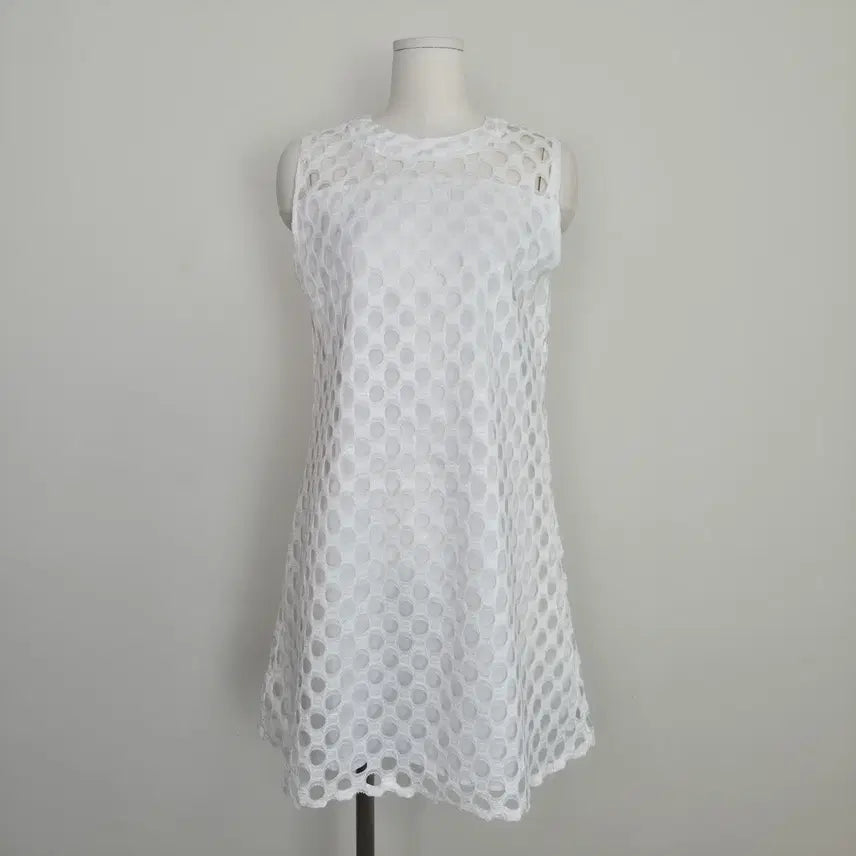 [BUNJANG] White Dot Punching Sleeveless Flare Dress Vintage / 화이트 도트 펀칭 민소매 플레어 원피스 일본빈티지