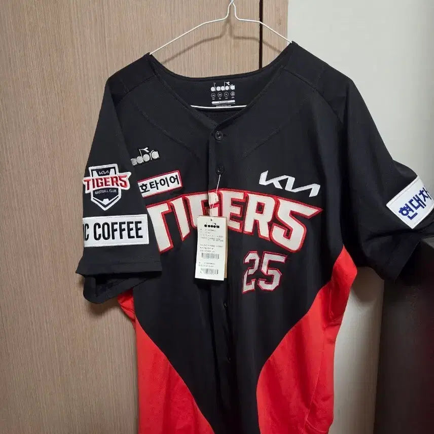 [BUNJANG] Kia Tigers Diadora Authentic Baseball Uniform Lee Woo-sung / 기아타이거즈 디아도라 어센틱 유니폼 이우성 마킹