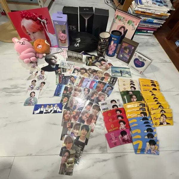 [BUNJANG] BTS Merchandise Bundle / BTS 굿즈 다 팝니다! (아미밤도 있음)