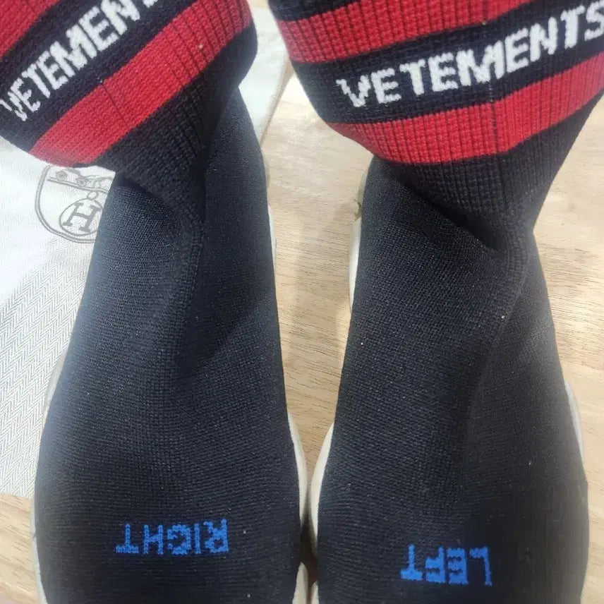 [BUNJANG] VETEMENTS x Reebok Sock Sneakers Black Red / (급처) 베트멍 리복 하이 삭스 스니커즈 블랙 레드 255