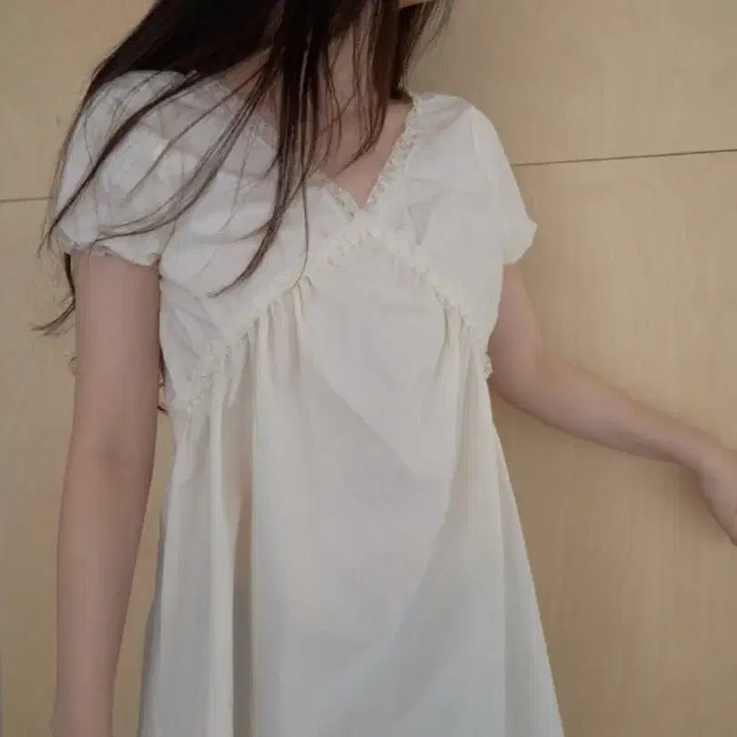 [BUNJANG] Soez Lace Trim Blouse / soez 레이스 트림 블라우스