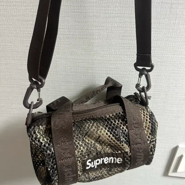[BUNJANG] Supreme Camo Mesh Duffle Bag / 슈프림 카모 메쉬 더플백