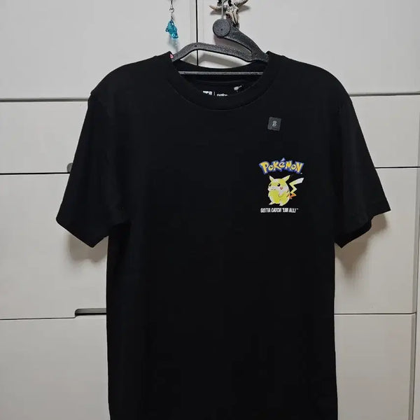 [BUNJANG] Uniqlo Pokemon Pikachu T-Shirt (Size S) / 새상품 유니클로 포켓몬 피카츄 티셔츠 S