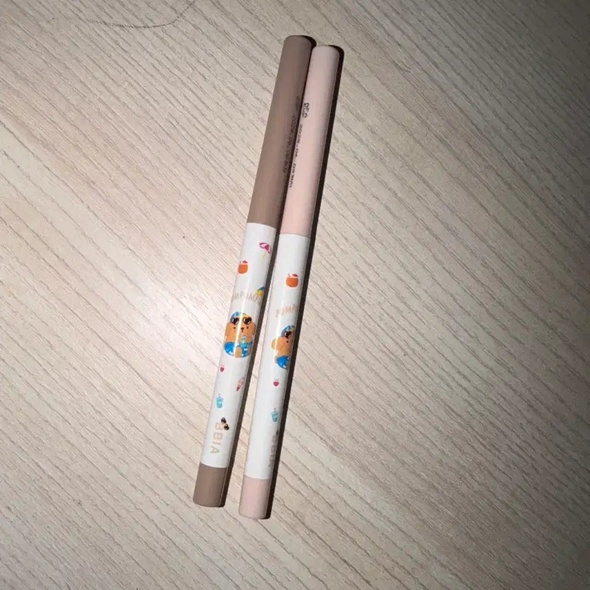[BUNJANG] A'pieu Sanrio Liner Linen Beige, Peanut Beige / 삐아 산리오 아이라이너 리넨베이지, 피넛베이지