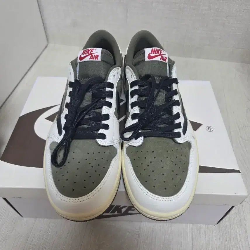 [BUNJANG] Nike Jordan Travis Scott Low Reverse Olive 280 / 나이키 조던 트레비스 스캇 로우 리버스 올리브 280 새상품