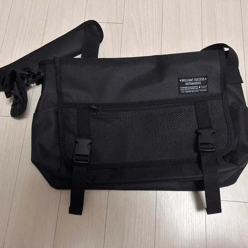 [BUNJANG] Mini Pouch Crossbody Messenger Bag (Black) / 미니파우치 크로스 메신저백 EBA091 (블랙)