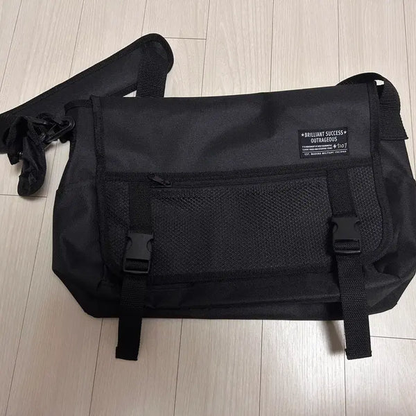 [BUNJANG] Mini Pouch Crossbody Messenger Bag (Black) / 미니파우치 크로스 메신저백 EBA091 (블랙)