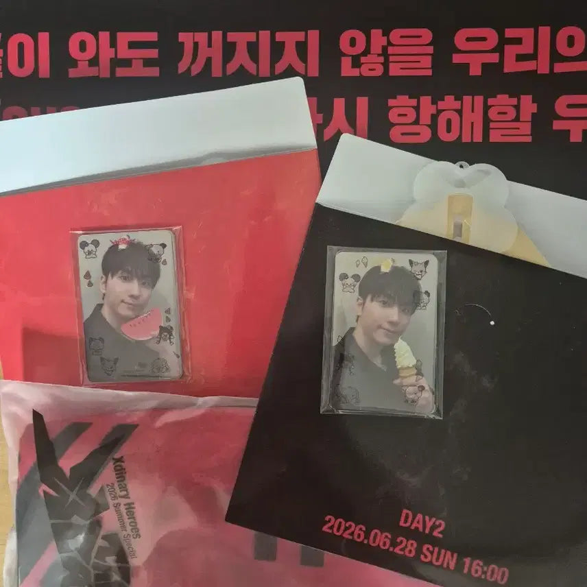 [BUNJANG] XDINARY HEROES Summer Concert First Day Last Day Admission Gift Bundle Set Towel Slogan Included / 엑디즈 썸머콘 첫콘 막콘 입장기프트 일괄 양도 타월 슬로건 포함