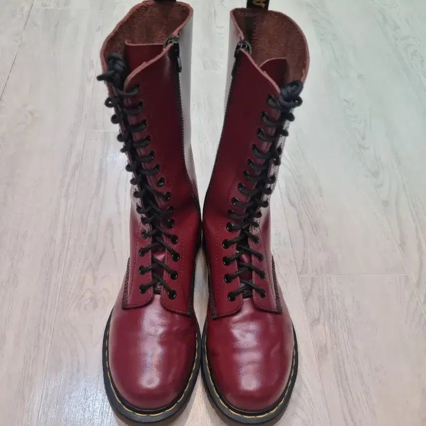 [BUNJANG] Dr. Martens Cherry 14-Hole Long Boots / 닥터마틴 체리 14홀 롱부츠 260
