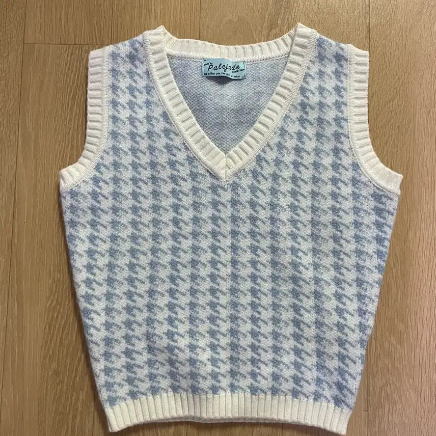 [BUNJANG] Faye Jade Houndstooth V-Neck Knit Vest / 페일제이드 니트 조끼