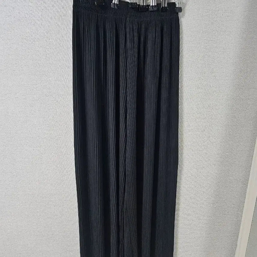 [BUNJANG] Black Pleated Wide Pants / 검정색  플리츠 와이드 팬츠