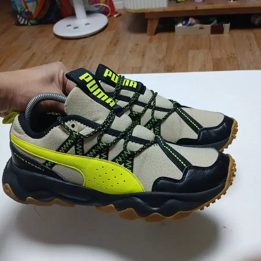 [BUNJANG] Puma Sneakers Training Beige/Neon Yellow 260 / 푸마 스니커즈 트레이닝 베이지/네온 옐로우260