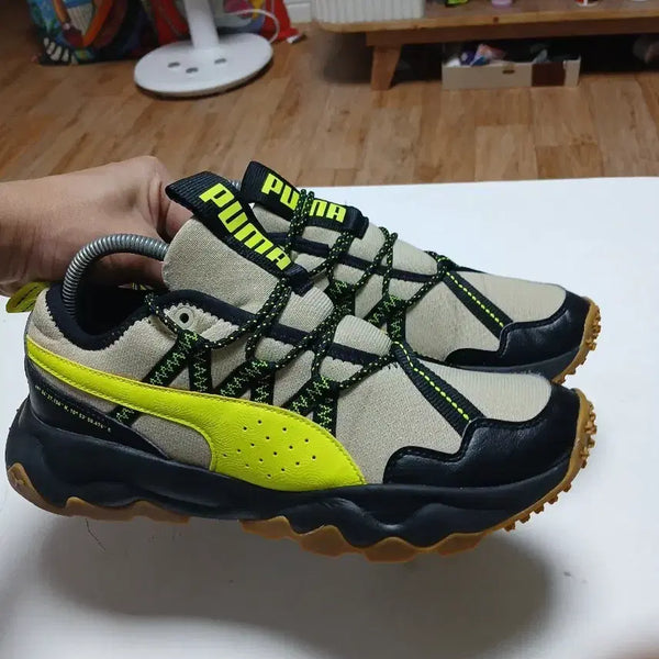 [BUNJANG] Puma Sneakers Training Beige/Neon Yellow 260 / 푸마 스니커즈 트레이닝 베이지/네온 옐로우260