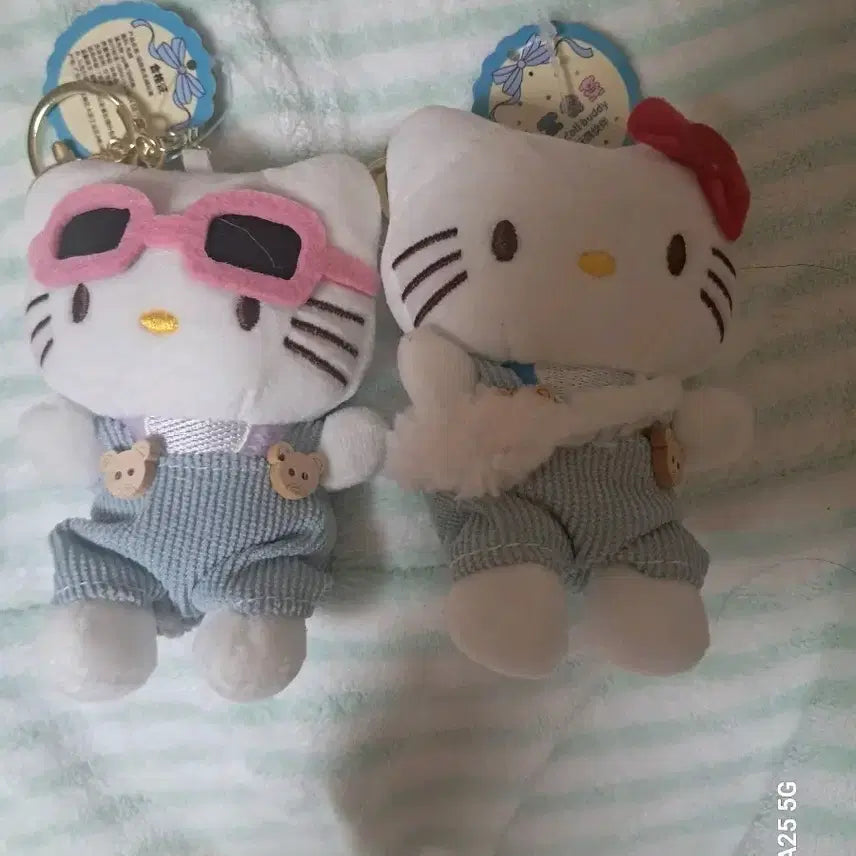 [BUNJANG] Hello Kitty Couple Doll Keychains 2-Set / 멜빵헬로키티커플인형 키링 2종세트
