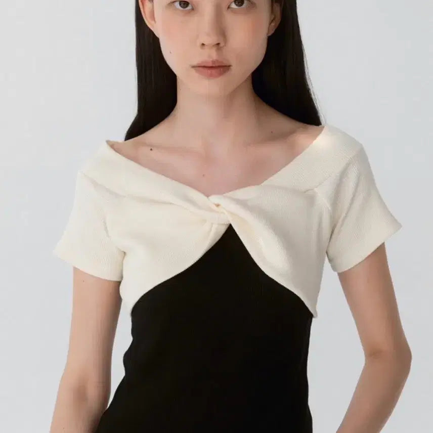 [BUNJANG] Comb Studio Two-Tone Off-Shoulder Ribbon Top (Size S) / 콤브스튜디오 투톤 오프숄더 리본 탑 S