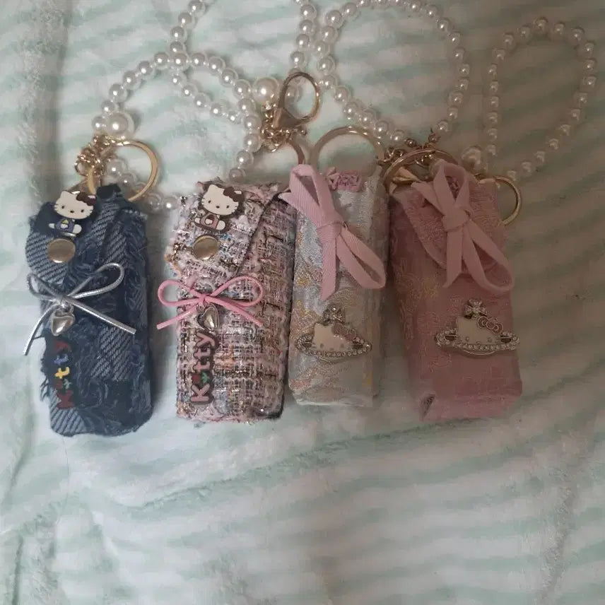 [BUNJANG] Hello Kitty Pearl Lipstick Keychain / 키티 진주 립스틱키링 4종 개별가
