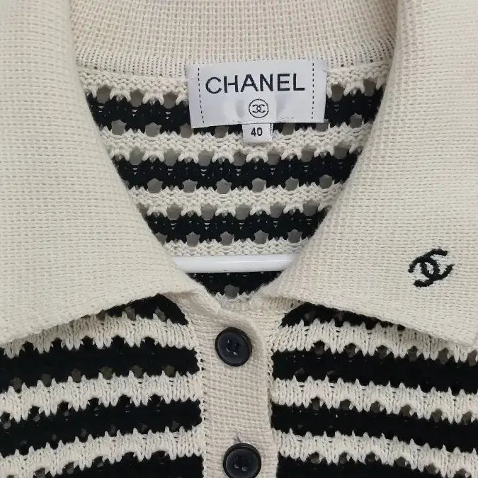 [BUNJANG] Chanel Striped Knit Top Size 40 / 샤넬 스트라이프 니트 탑 40