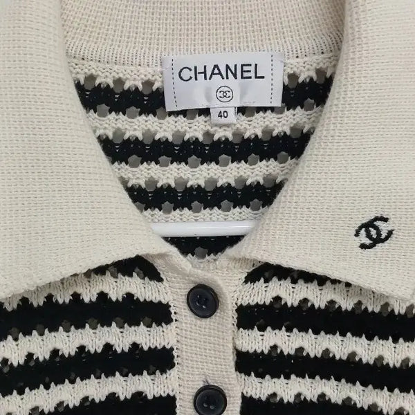 [BUNJANG] Chanel Striped Knit Top Size 40 / 샤넬 스트라이프 니트 탑 40