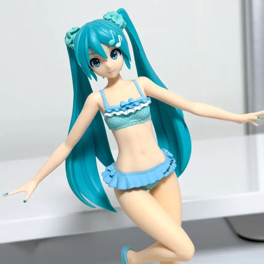 [BUNJANG] Hatsune Miku Graduation Resort Swimsuit Figure / 상자O) 하츠네 미쿠 수영복 그라데이션 리조트 피규어