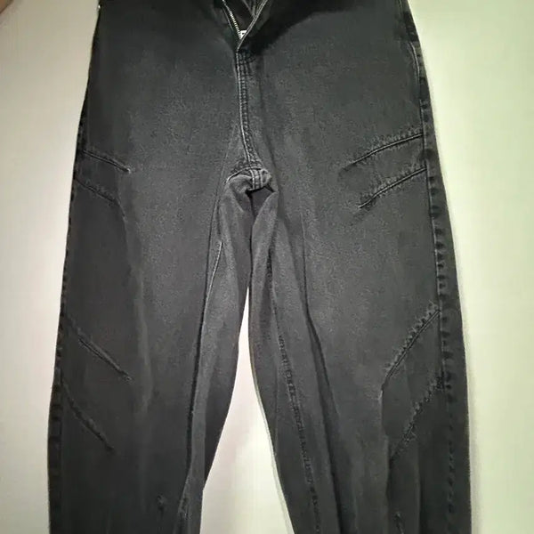 [BUNJANG] DECKET Distressed Black Denim Pants / 데케트 디스트로이드 블랙 데님 팬츠
