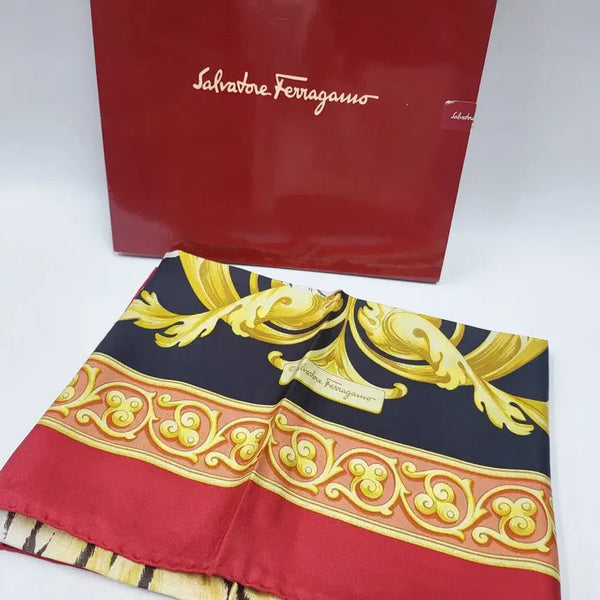 [BUNJANG] Salvatore Ferragamo Antique Tiger Silk Carré Scarf 88cm Red/Black/Gold / FERRAGAMO 페레가모 엔틱 타이거 실크 88 까레스카프 A011