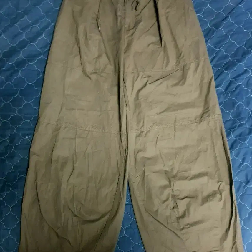 [BUNJANG] 2S1 Pintuck Cotton Nylon Side Pocket Wide Bending Pants Mocha / 2S1 스튜디오 핀턱 코튼 나일론 사이드포켓 와이드 밴딩 팬츠 모카