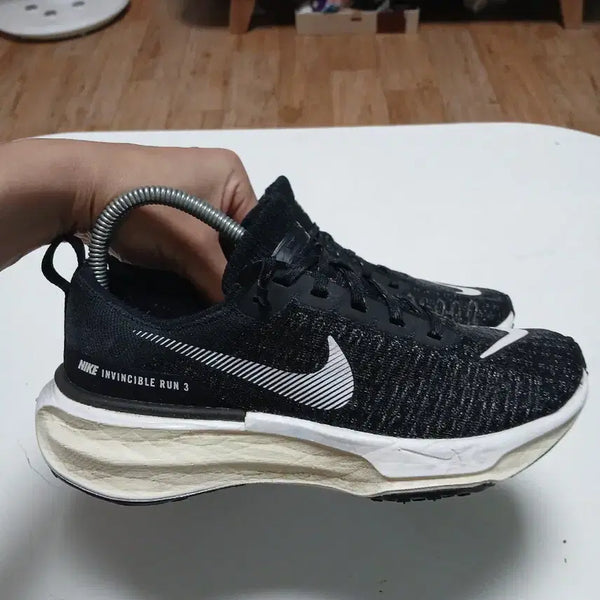 [BUNJANG] Nike Invincible Run 3 Black White US 7.5 / 나이키 인빈서블런 3 검흰 245