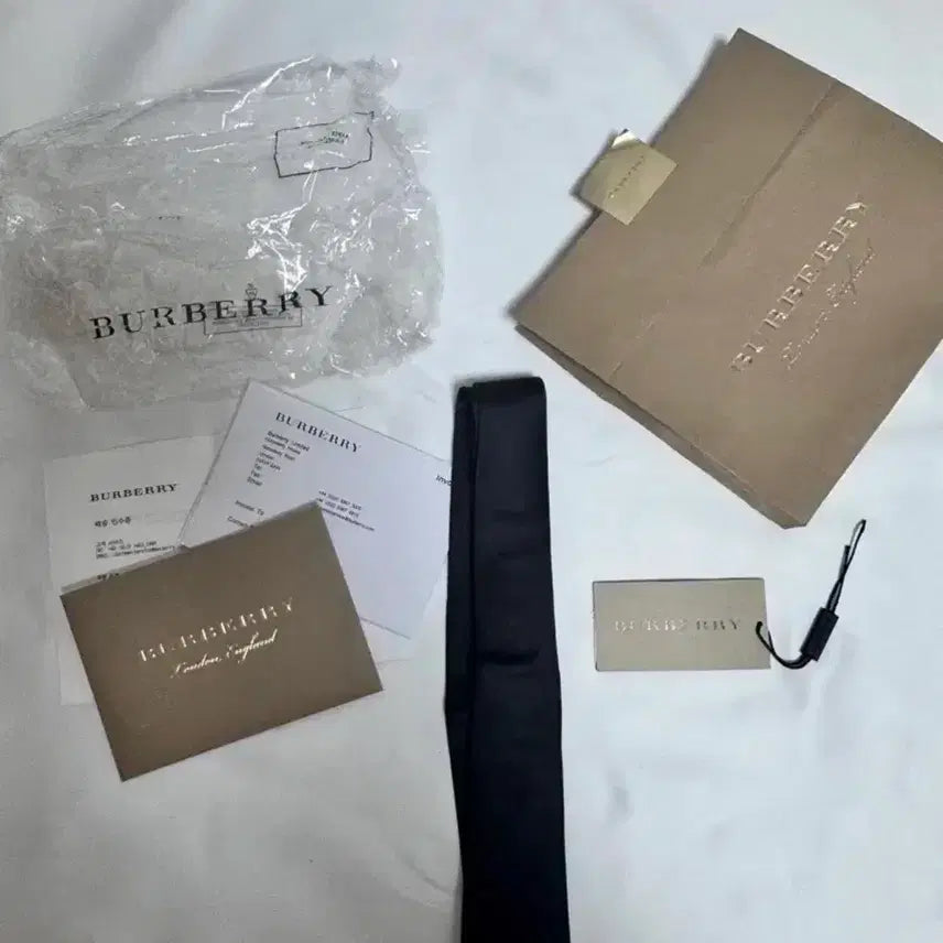 [BUNJANG] Burberry Slim Black Tie / 버버리 슬림 블랙 넥타이