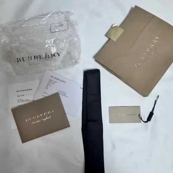 [BUNJANG] Burberry Slim Black Tie / 버버리 슬림 블랙 넥타이