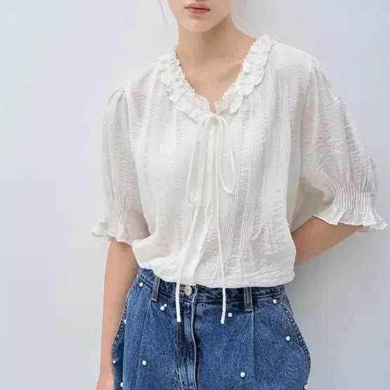 [BUNJANG] Mine Pintuck Strap Half Sleeve Blouse / 마인 핀턱 스트랩하프 슬리브 블라우스