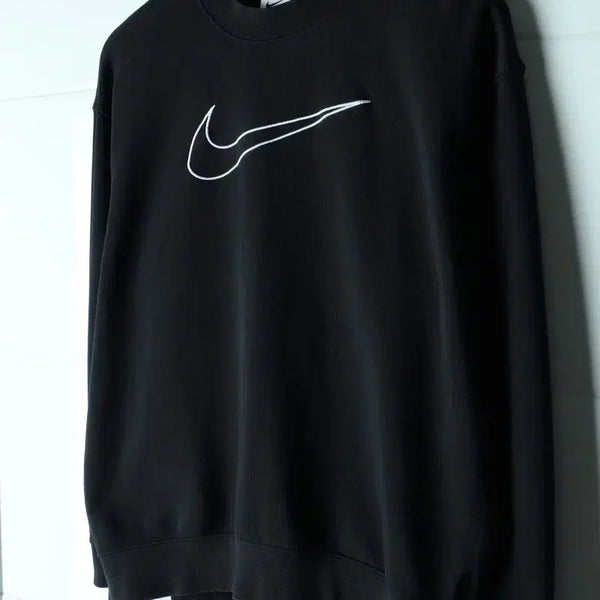 [BUNJANG] Nike Big Swoosh Sweatshirt Black / W(M) 나이키 맨투맨 티셔츠 빅스우시 블랙 올드스쿨-H34432