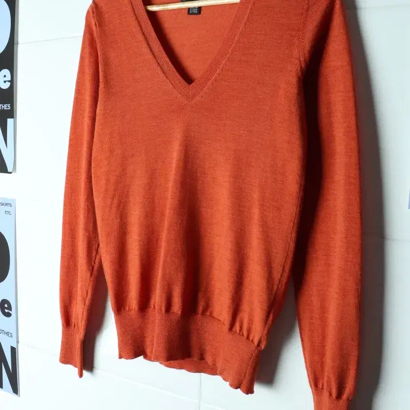 [BUNJANG] Club Monaco Merino Wool V-Neck Orange Knit Sweater / W(S-M) 클럽모나코 니트 한섬 브이넥 오렌지 메리노울-H34434