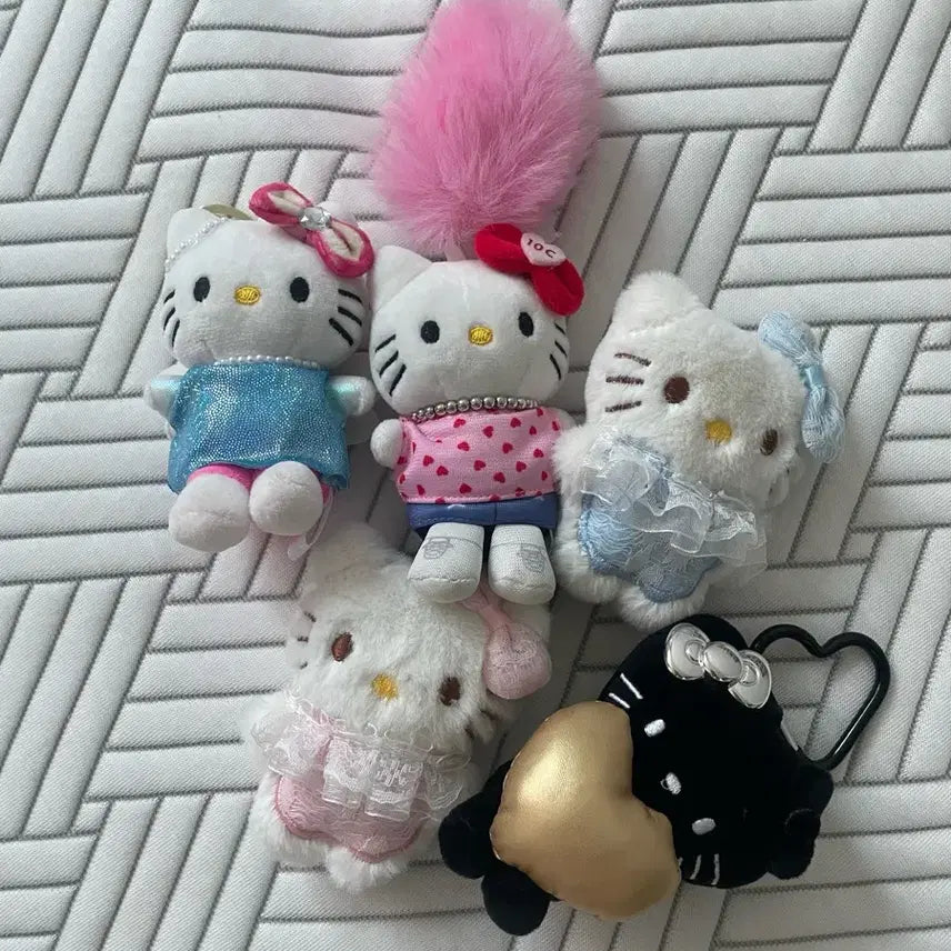 [BUNJANG] Hello Kitty Plush Keychains Bundle Set / 헬로키티 인형 키링 (일괄)