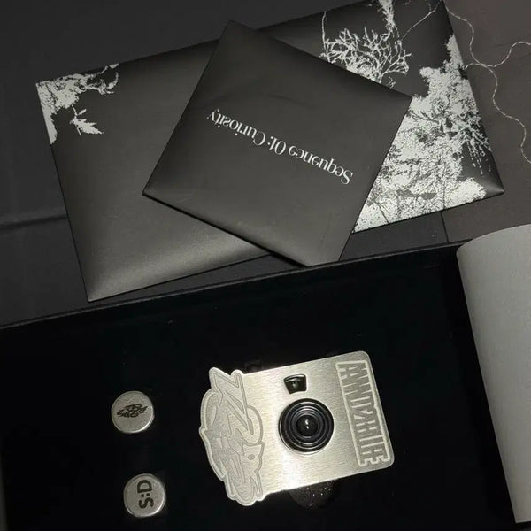 [BUNJANG] NCT Wish Curious Version Camera Keyring Album / 앤더블 curious ver. 카메라키링 앨범 양도 (한정판)