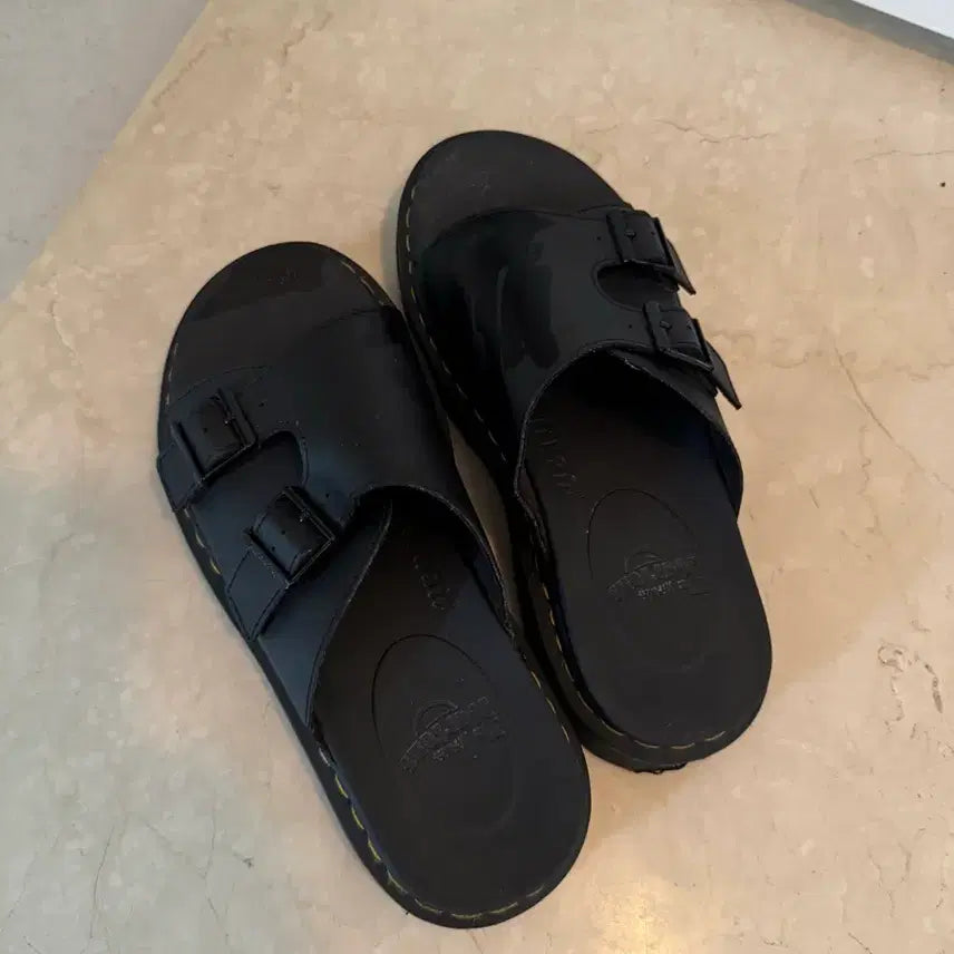 [BUNJANG] Dr. Martens UK 8 (270mm) Leather Slides / <UK8(270)> 닥터마틴 슬리퍼