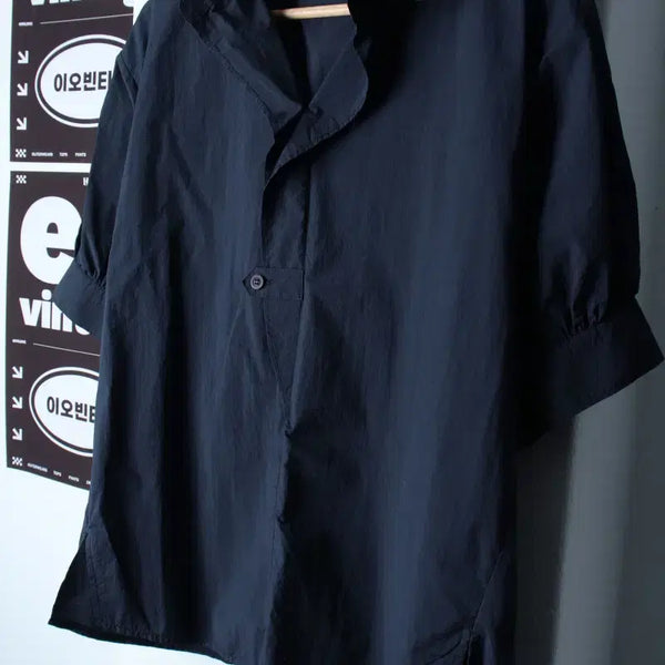 [BUNJANG] S-M Marie Claire V-Neck Nylon Short-Sleeve Shirt Navy / W(S-M) 마리끌레르 반팔셔츠 남방 브이넥 나일론 네이비-H34484