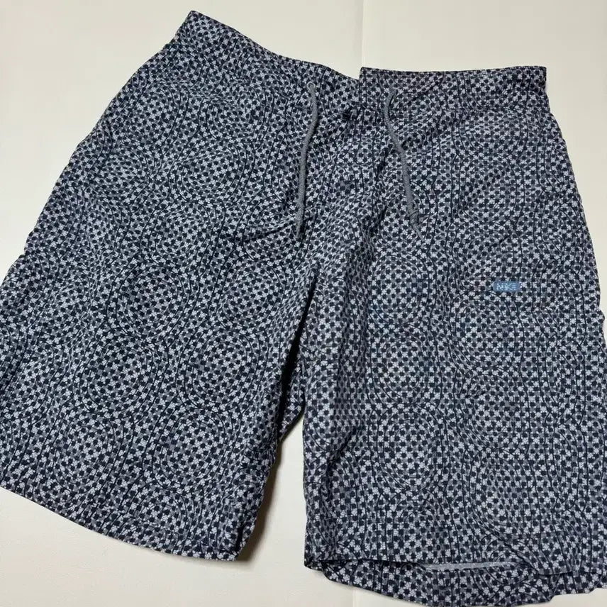 [BUNJANG] Nike Graphic Pattern Daily/Swim Shorts - Size 32 / (상태AA) 나이키 그래픽패턴 데일리/물놀이 반바지 32