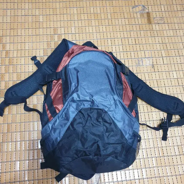 [BUNJANG] Redface 24L Hiking Backpack / 등산 배낭  레드페이스24L