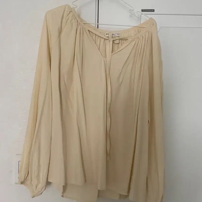 [BUNJANG] RRACE Blouse / rrace 블라우스
