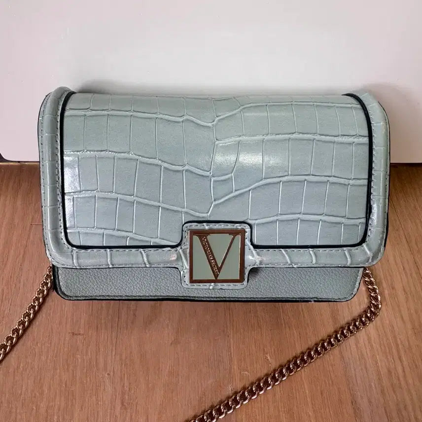 [BUNJANG] Victoria's Secret Crocodile Embossed Mini Shoulder Bag / 빅토리아 시크릿 크로커다일 크로스백 미니숄더백 민트색
