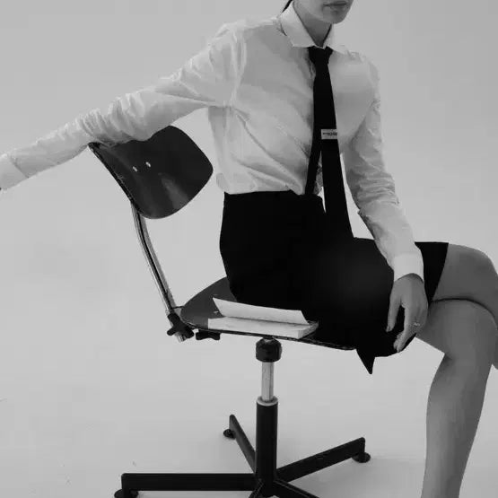 [BUNJANG] Jichoi Shuna 001 Skirt Black / 지초이 슈나 001 스커트 블랙2