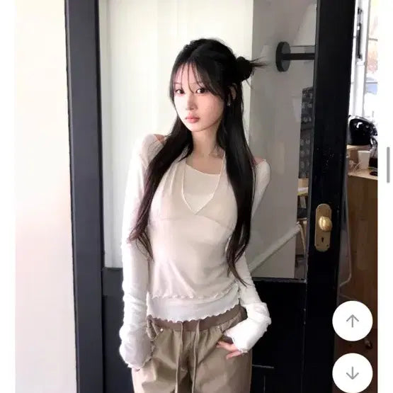 [BUNJANG] Ablry Halterneck Layered Long Sleeve T-Shirt / 에이블리 홀터넥 레이어드 긴팔 티셔츠 (새상품)
