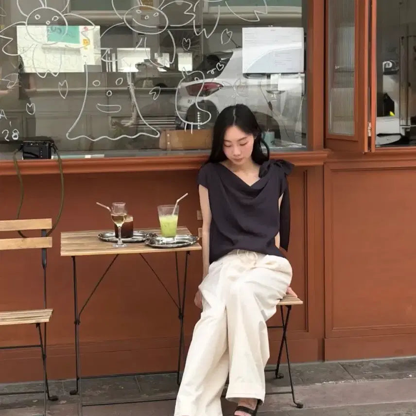 [BUNJANG] Fluvum Blouse Navy / 플로움 블라우스 bl 네이비 / 하객룩